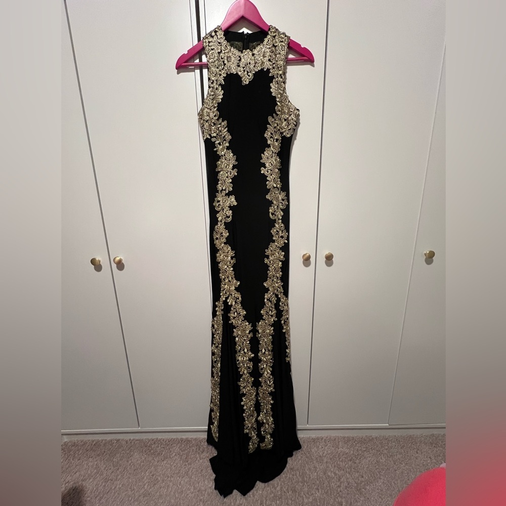 ✨NWT✨ BEBE Gorgeous Black and Gold Dress in XS